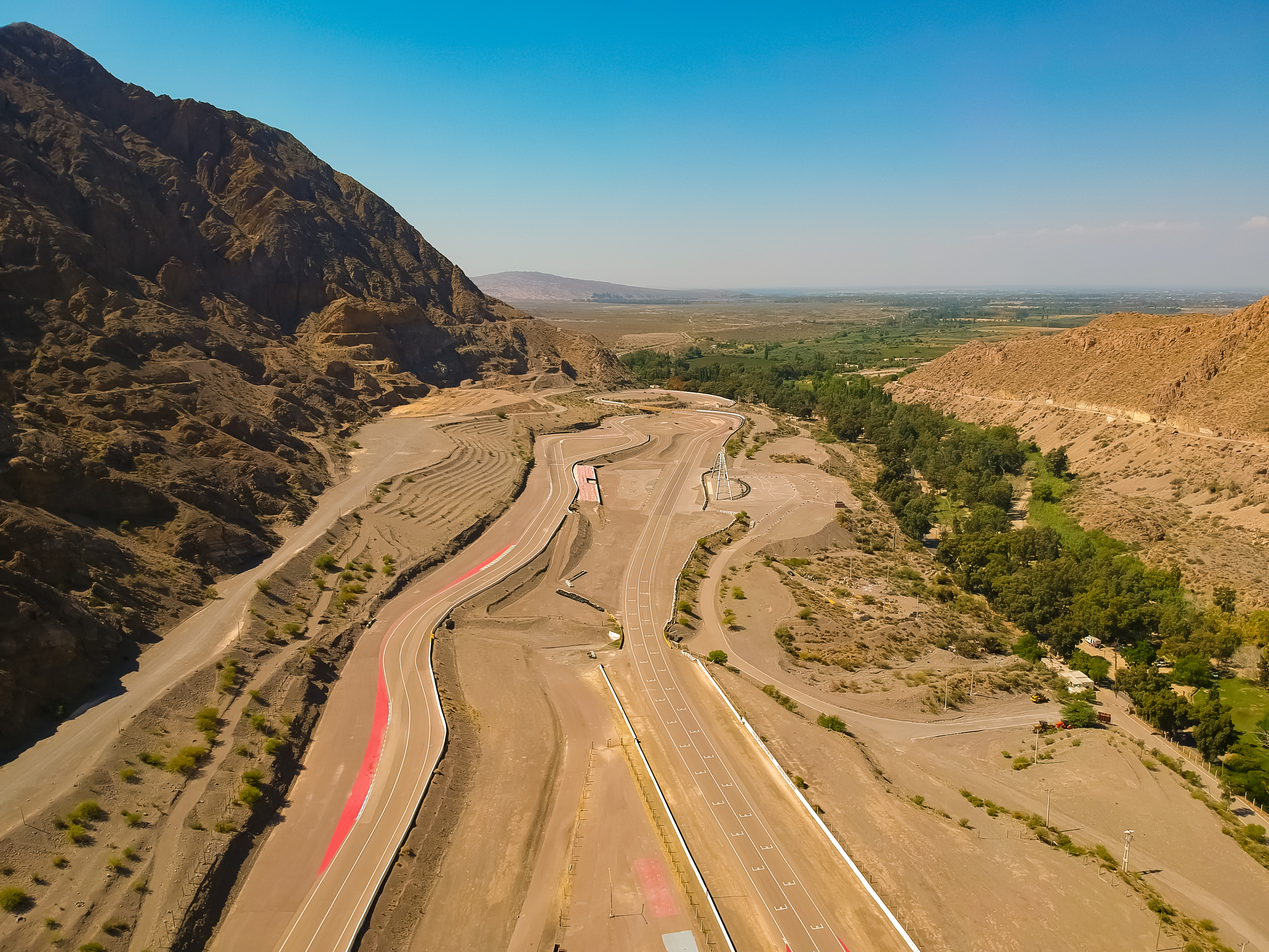 Tribunas llenas en el Autódromo El Zonda